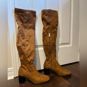 ZARA NEVER WORN - Knee High Tan Suede Boots, size 38